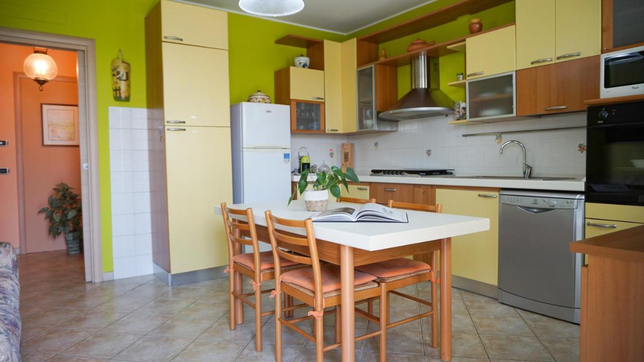 Sunny House Apartment Diano d'Alba Exterior photo