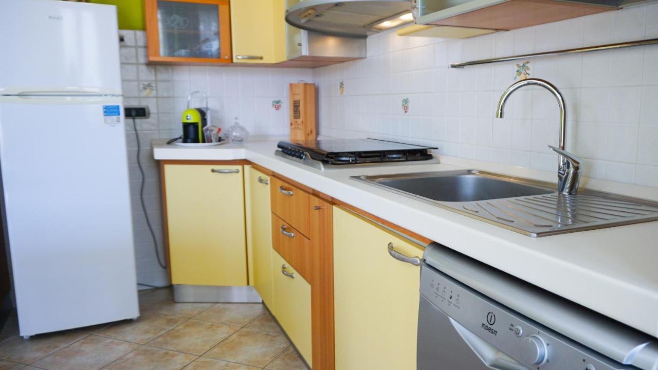 Sunny House Apartment Diano d'Alba Exterior photo