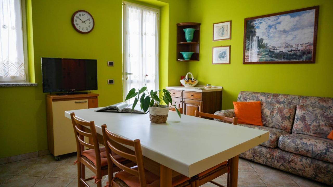 Sunny House Apartment Diano d'Alba Exterior photo